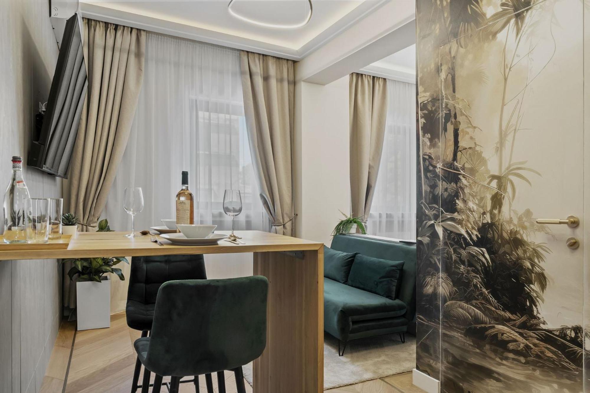 Studio Jungle Breath - City Centre Bukarest Exterior foto