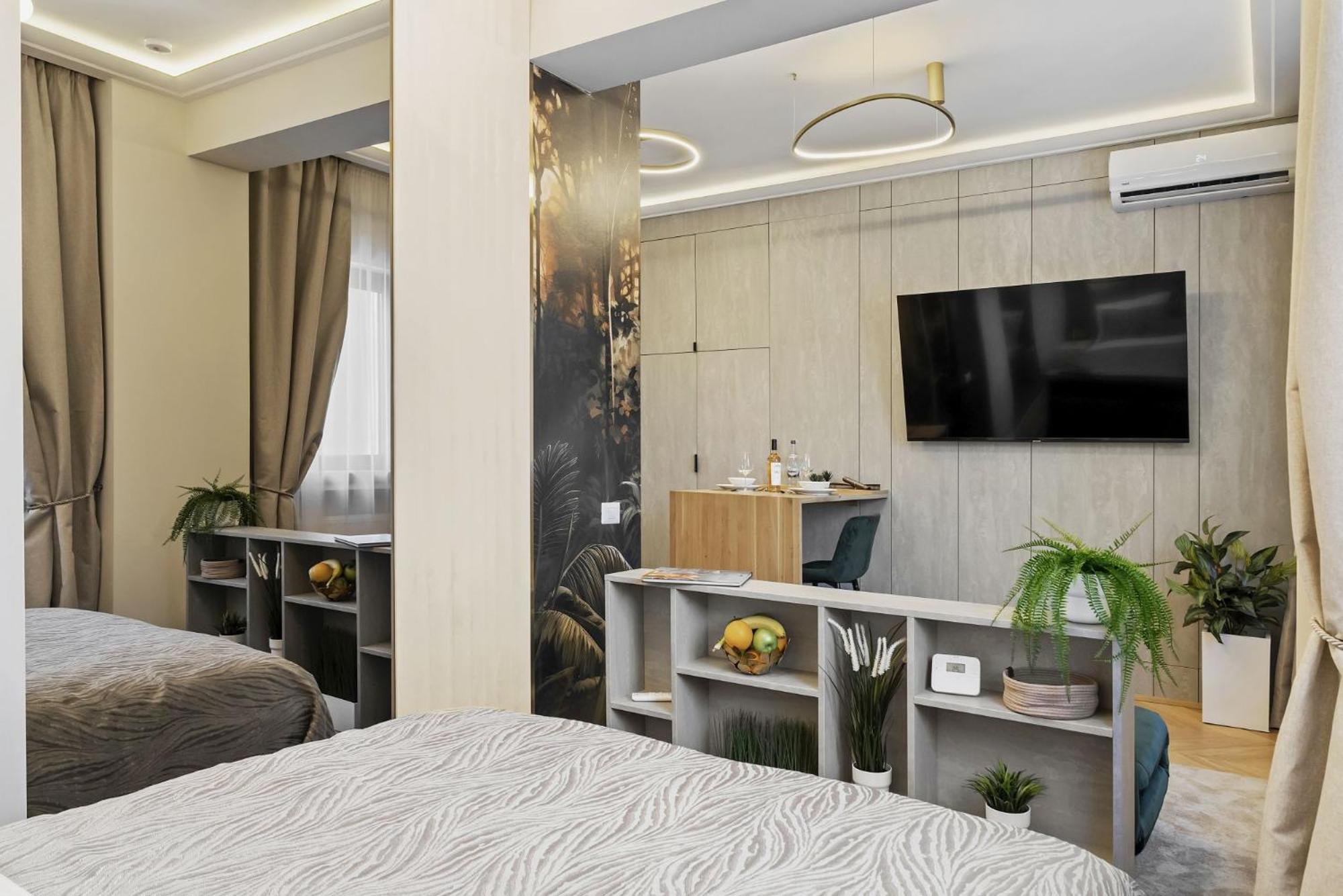 Studio Jungle Breath - City Centre Bukarest Exterior foto